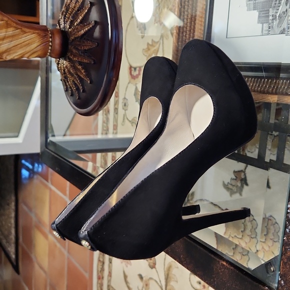 M. KORS, SEXY HEELS - Picture 2 of 7